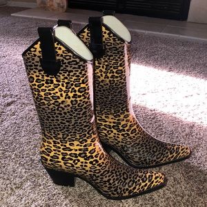 Women’s leopard Cowboy Rain boots size 7 NEW
